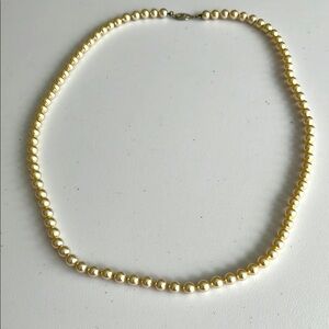 Elegant Pearl Necklace